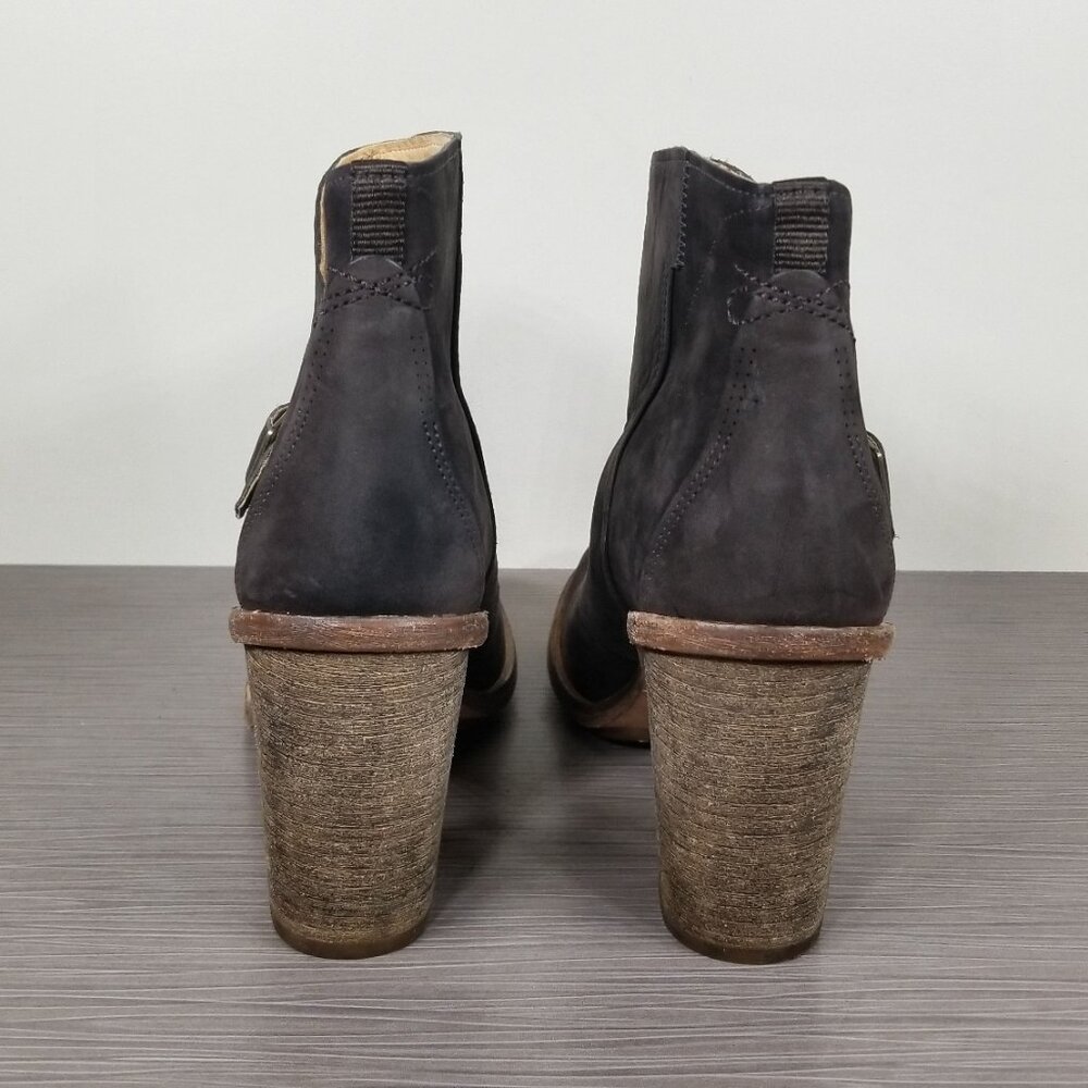 Timberland Black Ankle Boots with Brown Heel - Picture 5 of 11